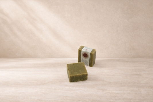 Le savon nourrissant aux huiles essentielles