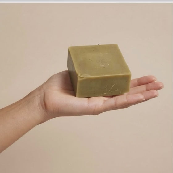 L’Ado – Savon solide naturel pour le visage – Peaux grasses & à imperfections – 100 g